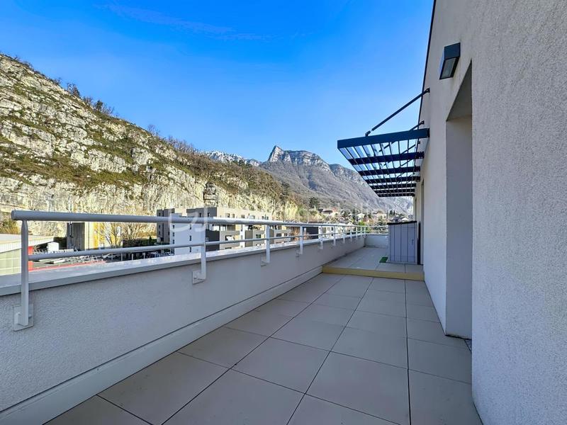 Appartement - 81 m² - 4 pièces