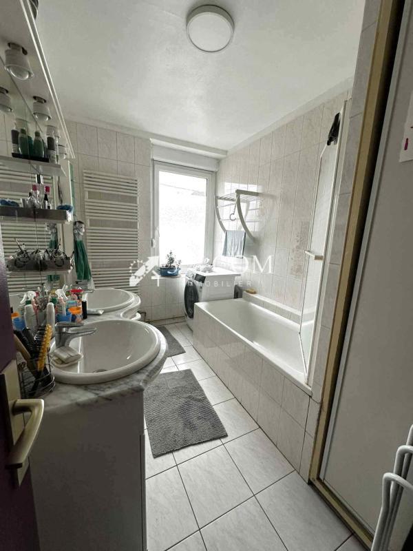 Maison - 190 m² - 8 pièces