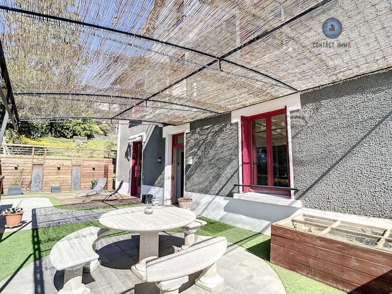 Maison - 171 m² - 7 pièces