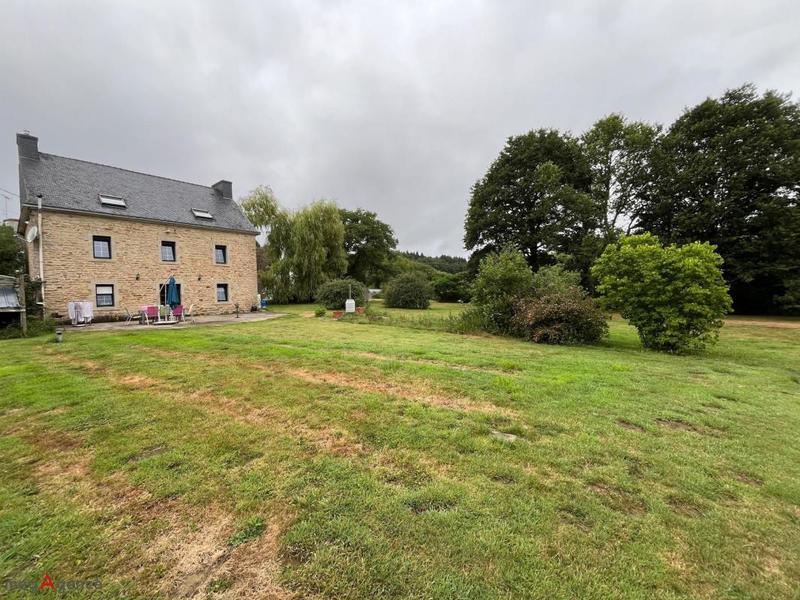 Maison - 222 m² - 10 pièces