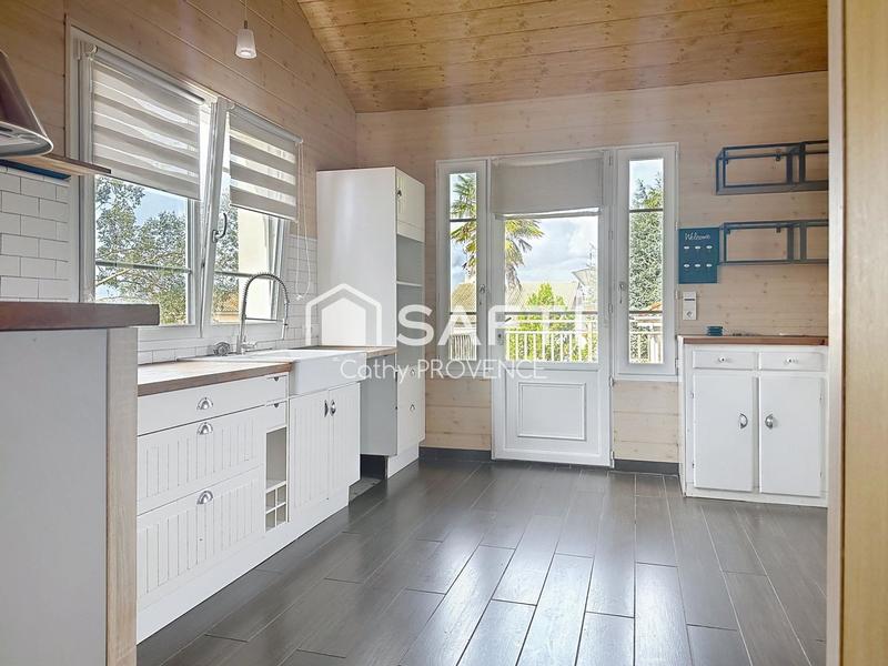 Maison - 177 m² - 9 pièces