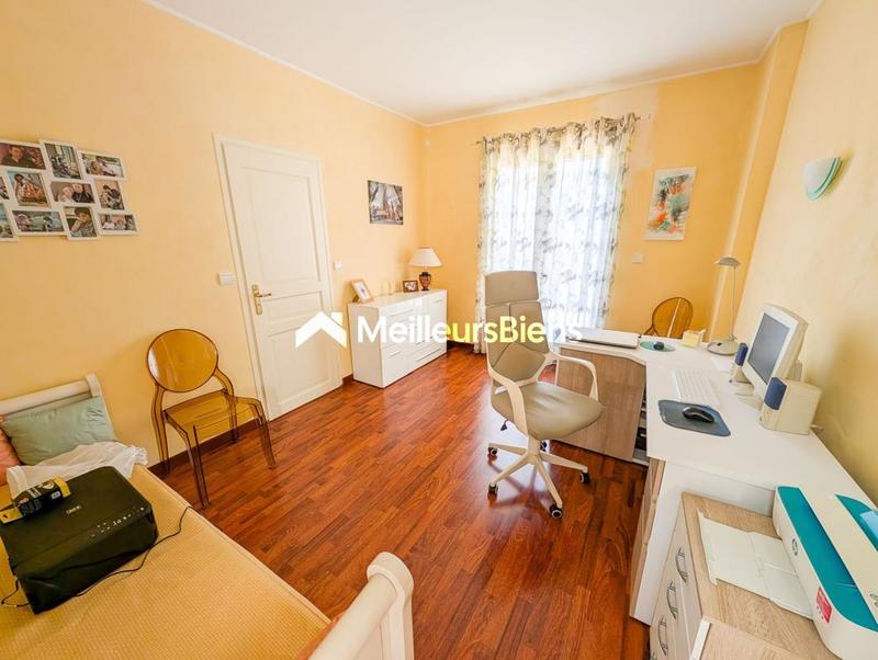 Villa - 176 m² - 6 pièces