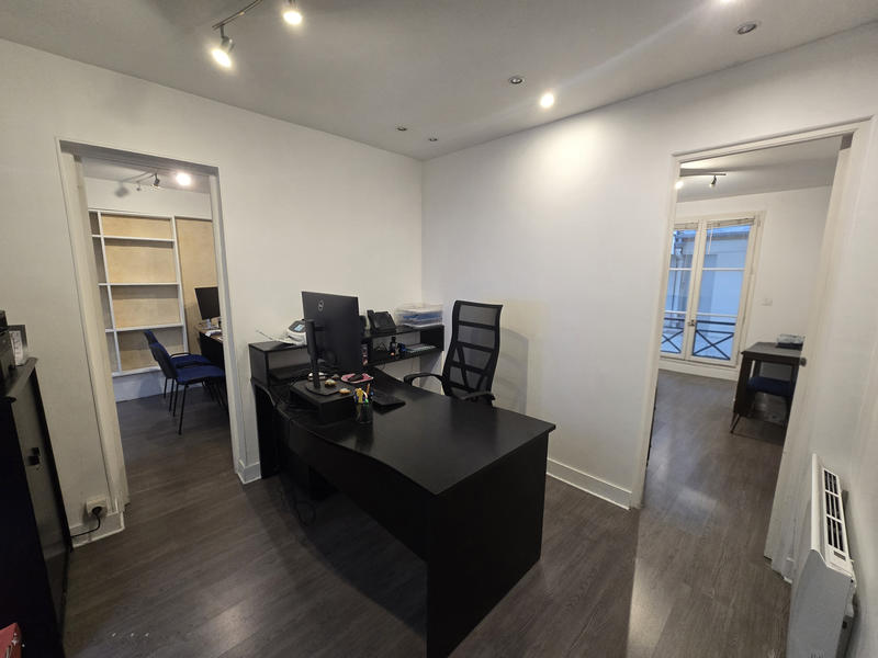 Bureau - 37 m² - 4 pièces