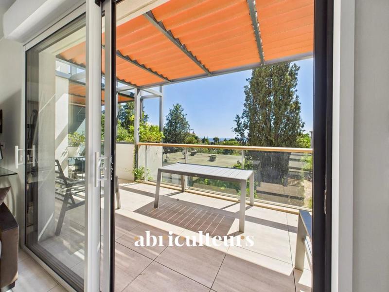 Appartement ancien - 80 m² - 3 pièces