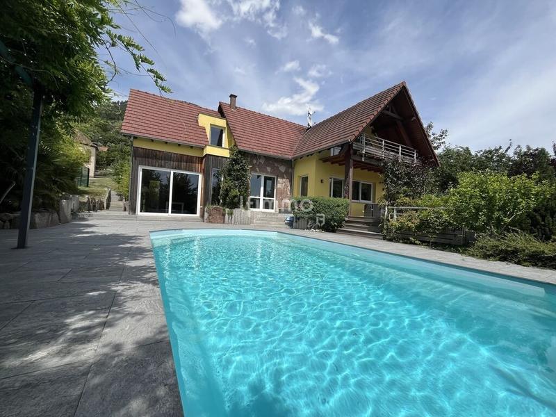 Maison - 193 m² - 6 pièces