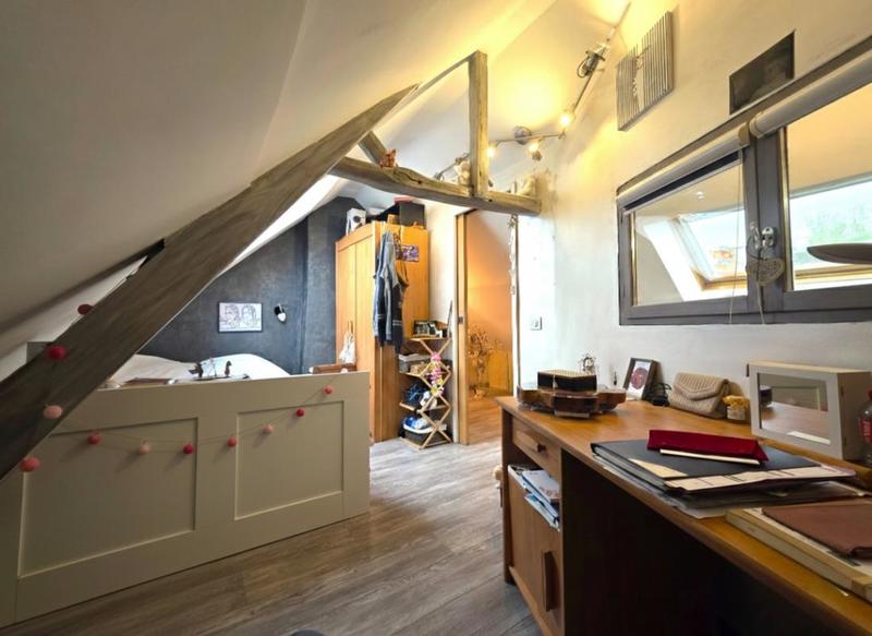 Maison - 217 m² - 8 pièces