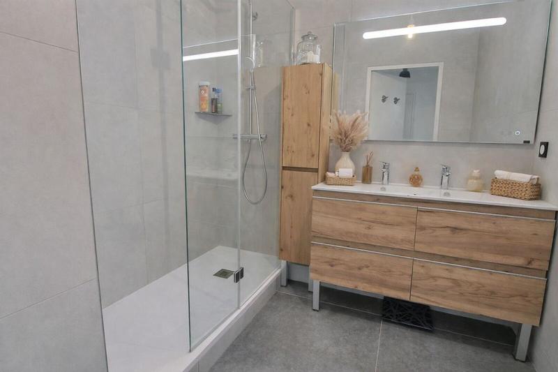 Appartement - 80 m² - 3 pièces