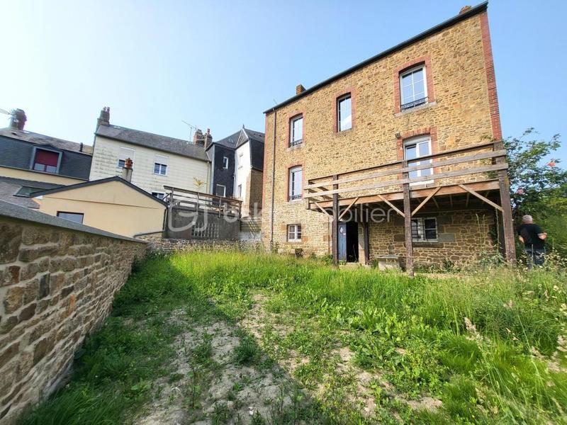 Maison ancienne - 215 m² - 7 pièces