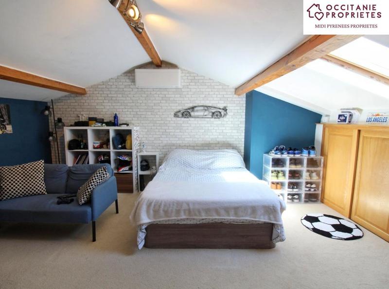 Maison - 229 m² - 9 pièces