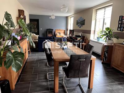 Maison - 227 m² - 9 pièces