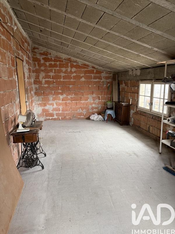 Maison - 177 m² - 8 pièces