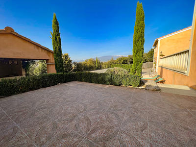 Maison - 174 m² - 8 pièces