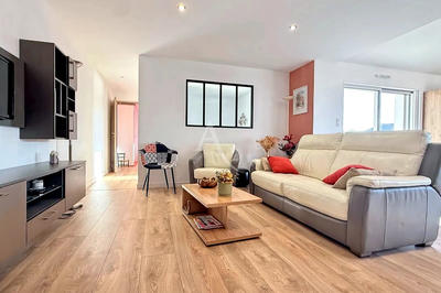 Maison - 98 m² - 4 pièces