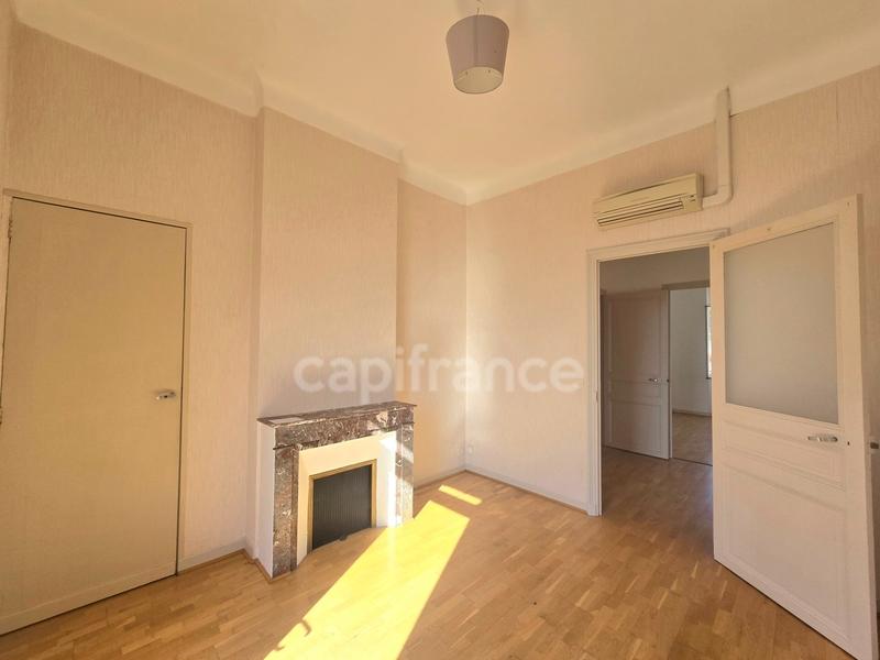 Appartement bourgeois - 80 m² - 4 pièces