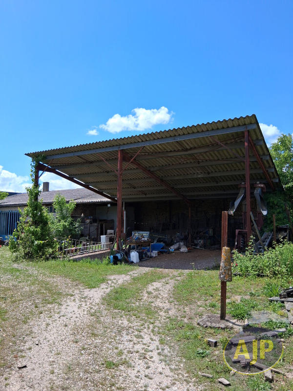 Maison - 170 m² - 12 pièces