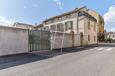 Appartement - 97 m² - 5 pièces