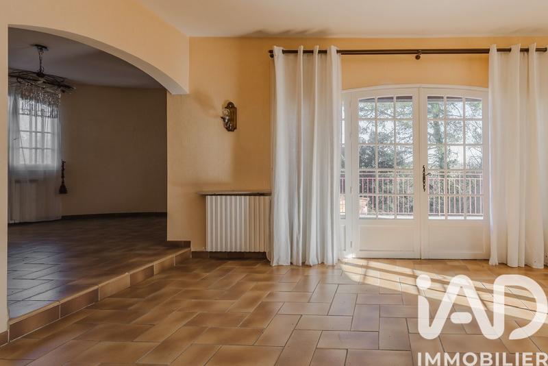 Maison - 226 m² - 8 pièces