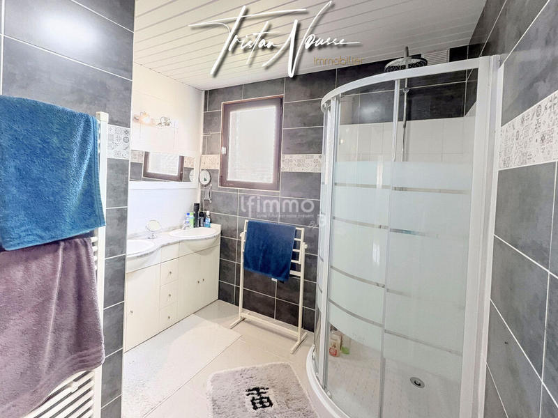 Maison - 185 m² - 6 pièces