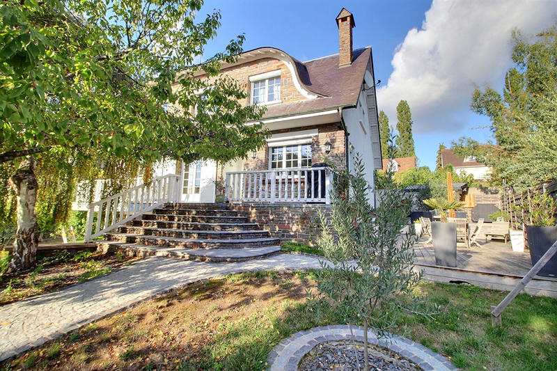 Maison - 156 m² - 7 pièces