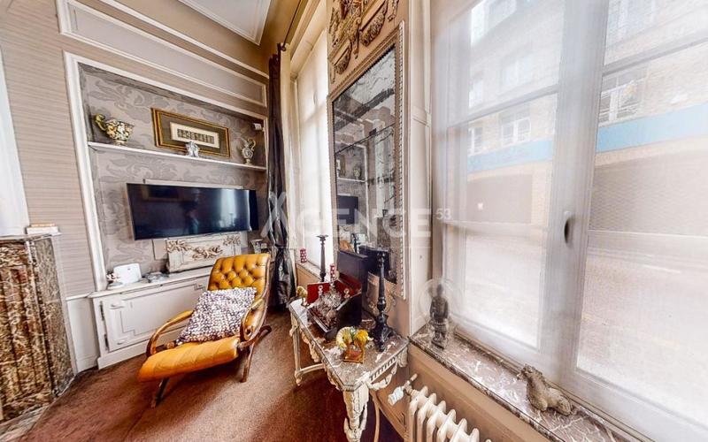 Maison - 294 m² - 7 pièces