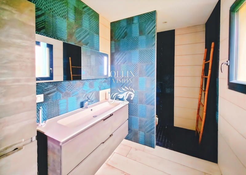 Villa - 175 m² - 6 pièces