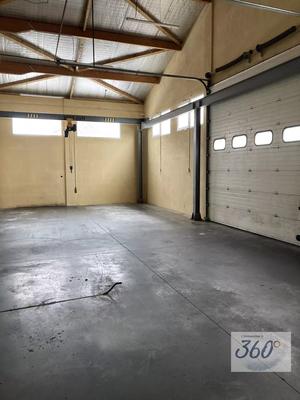 Local d'activités - 423 m²