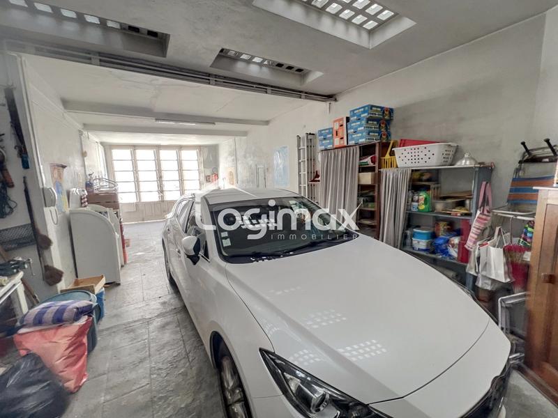 Maison - 212 m² - 10 pièces