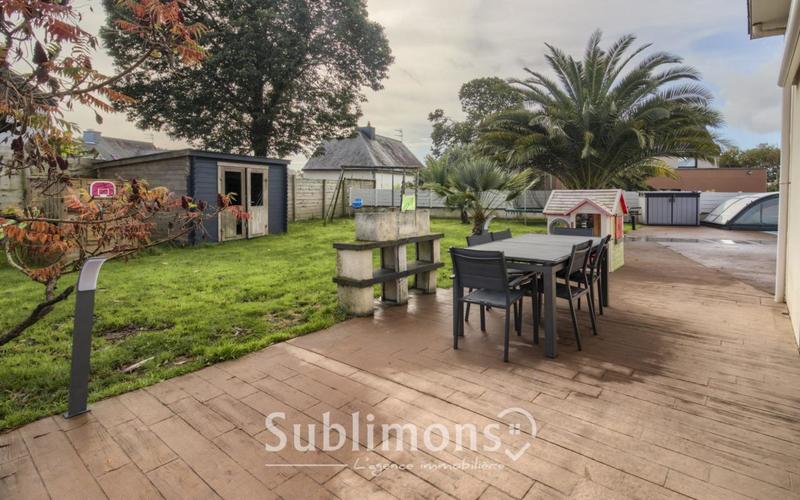 Maison - 168 m² - 8 pièces