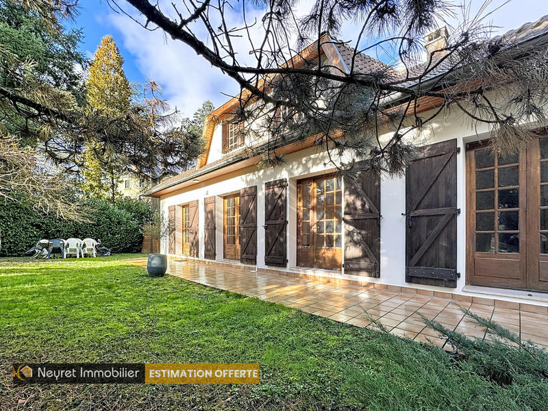 Maison - 170 m² - 7 pièces