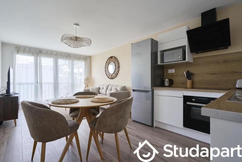 Chambre - 13 m² - 1 pièce