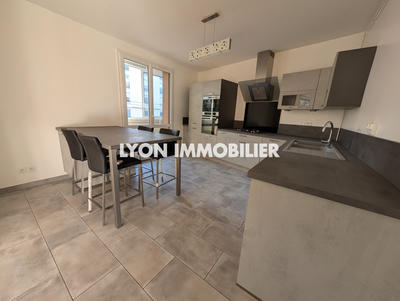 Appartement - 97 m² - 4 pièces