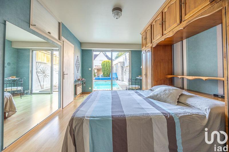 Maison - 205 m² - 6 pièces