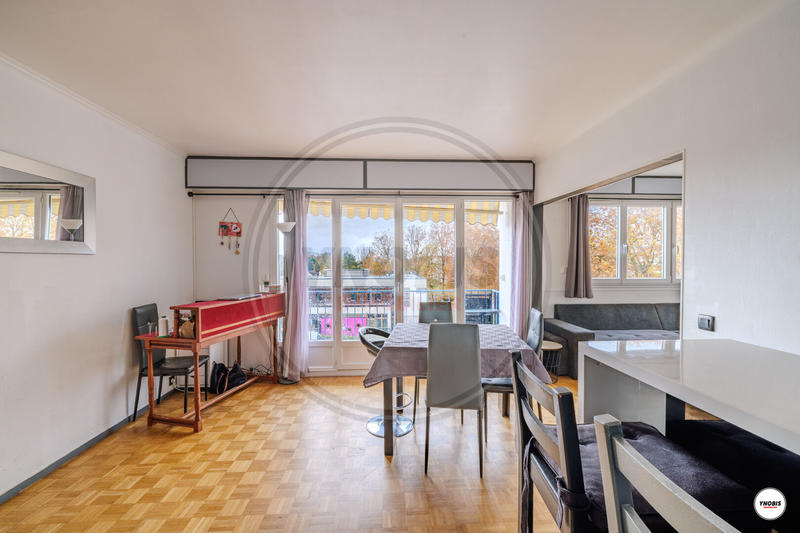 Appartement - 93 m² - 4 pièces