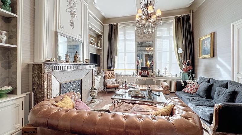 Maison - 301 m² - 11 pièces