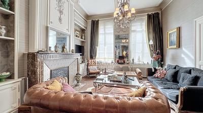 Maison - 301 m² - 11 pièces