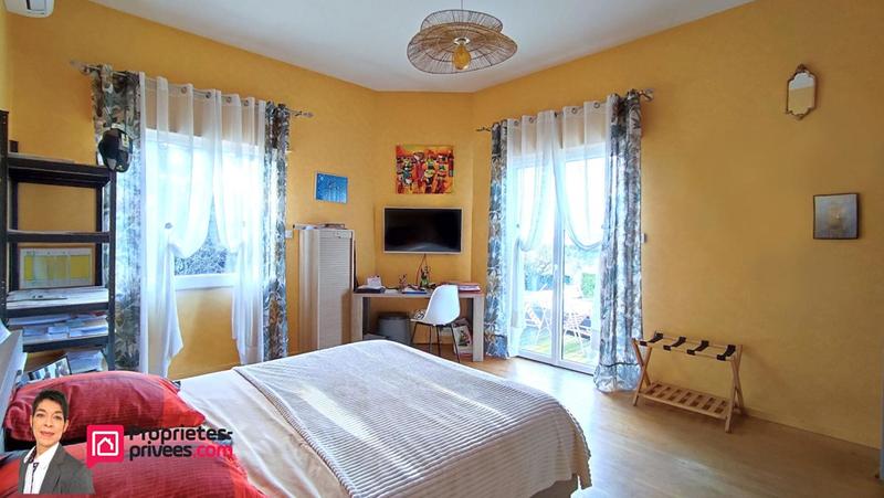 Maison - 185 m² - 7 pièces