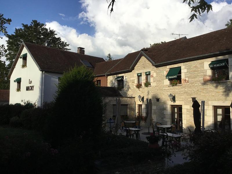 Fonds de commerce - Hôtellerie / Restauration - 1 200 m²