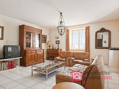 Maison - 134 m² - 7 pièces