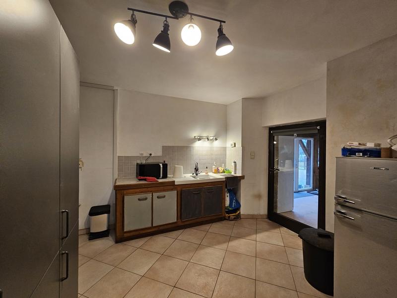 Maison traditionnelle - 250 m² - 10 pièces