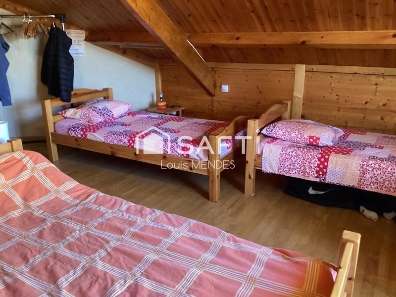 Maison - 203 m² - 8 pièces