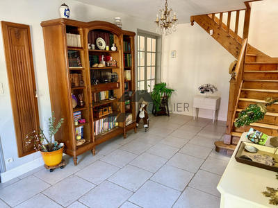Propriété - 142 m² - 4 pièces