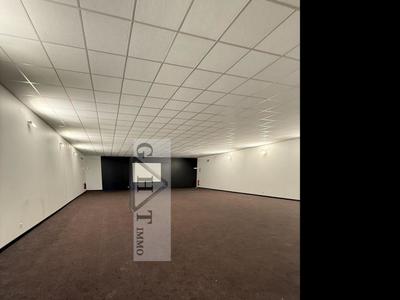 Local commercial - 2 076 m²