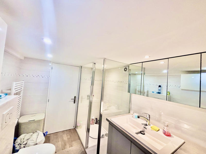 Maison - 185 m² - 6 pièces