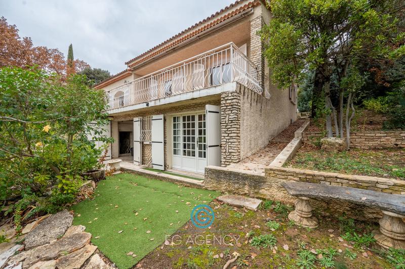 Maison - 162 m² - 7 pièces