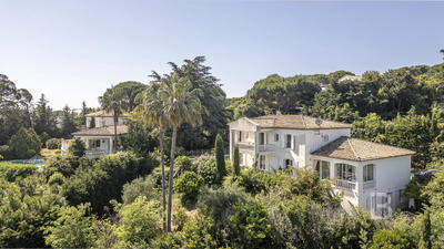 Maison - 263 m² - 7 pièces