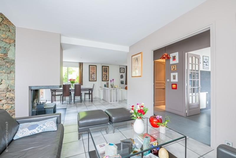 Pavillon - 290 m² - 9 pièces