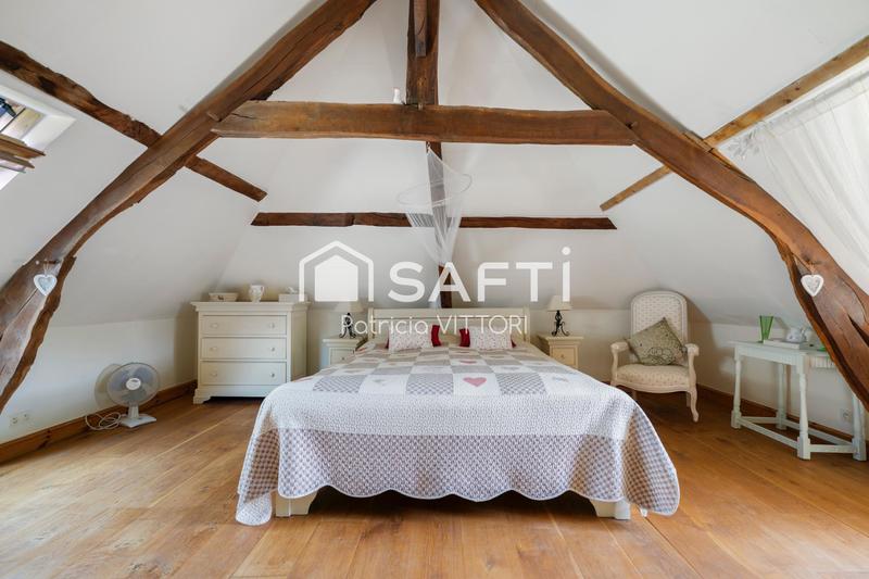 Maison - 222 m² - 8 pièces