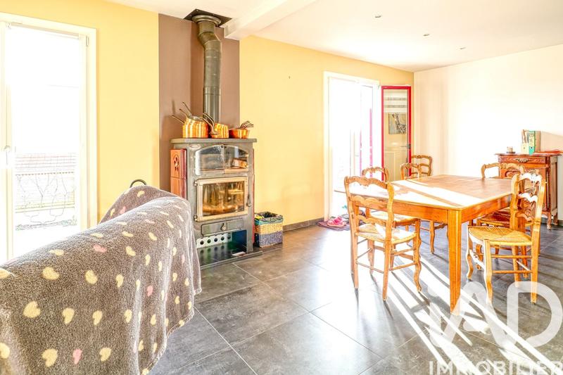 Maison - 123 m² - 8 pièces