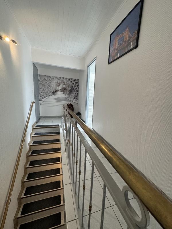 Maison - 140 m² - 7 pièces