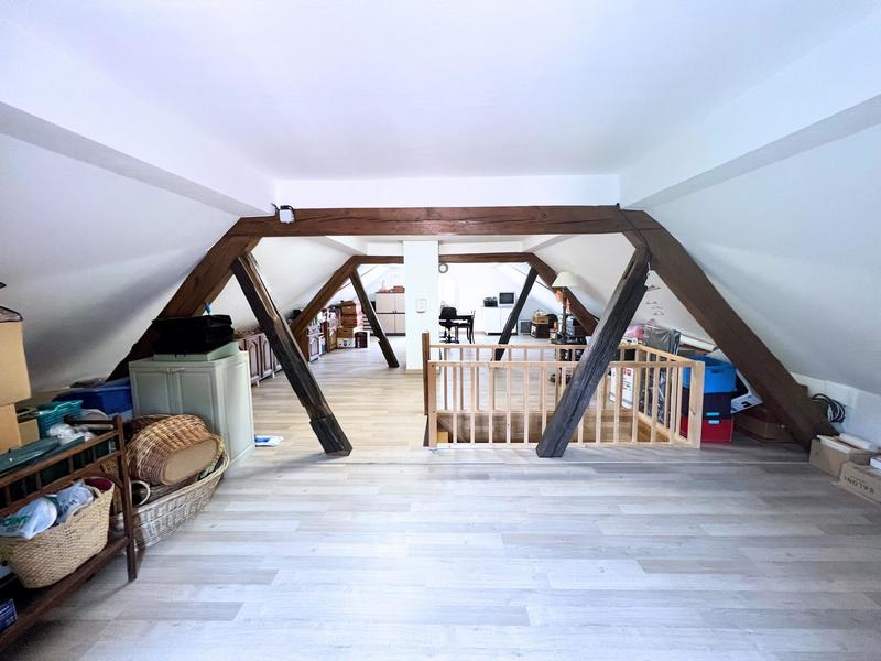 Maison - 204 m² - 6 pièces